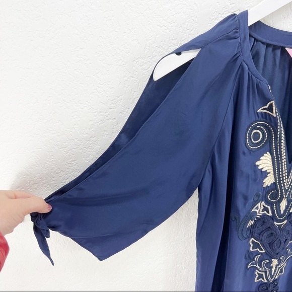 Lilly Pulitzer Bryce Silk Dress True Navy Embroidered Silk Cold Shoulder XS - Picture 7 of 8